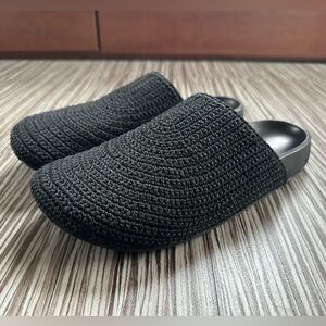 THE SAK Black Bolinas Recycled Crocheted Slip-on Mules Shoes MINT COND.